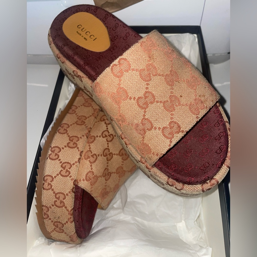 Platform sandals